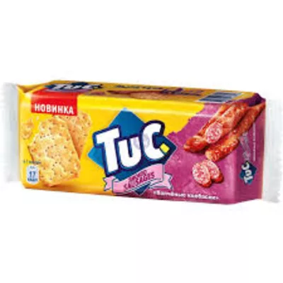 Крекер TUC копченые колбаски 100 г